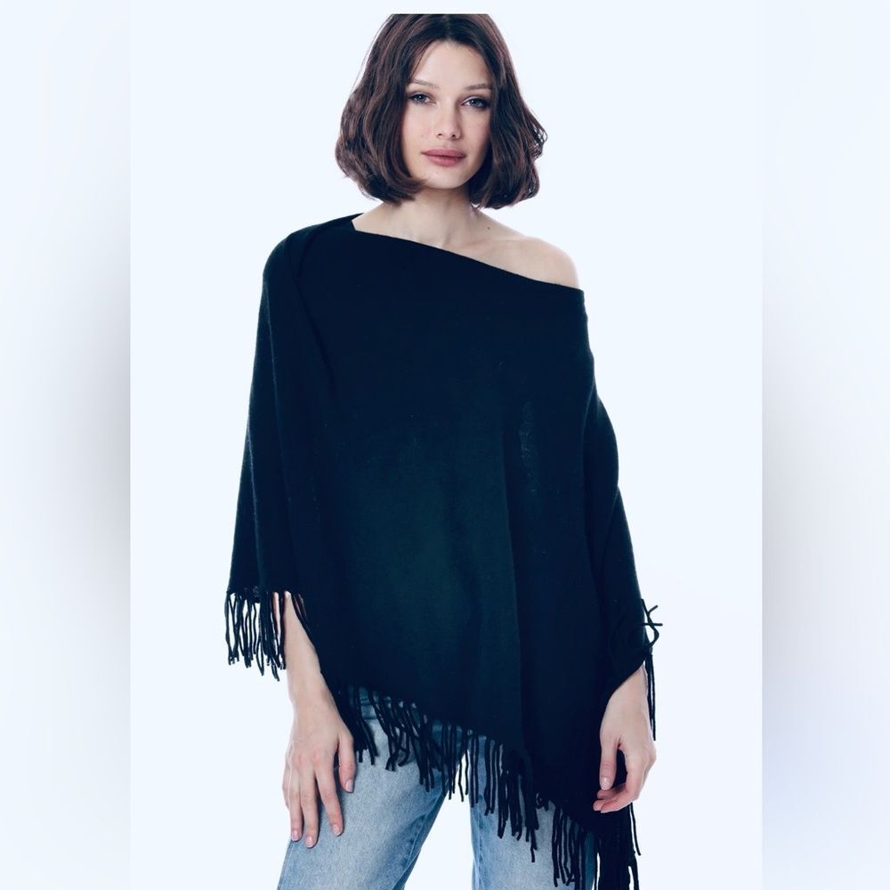 Minnie Rose Cotton Fringe Poncho Shawl in Navy